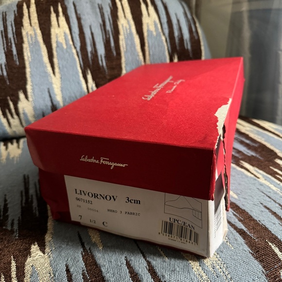 SALVATORE FERRAGAMO LIVORNO Low Heel Mules Black Velvet Gold Block Heel 7.5 - Picture 7 of 7